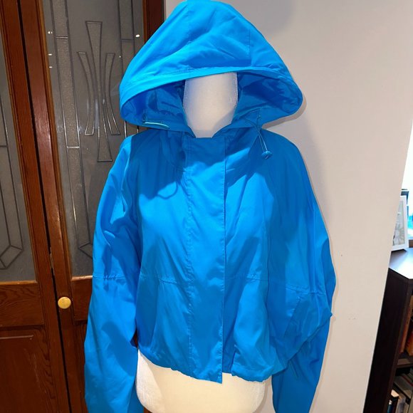 ShoeDazzle - Electric Blue Crop Windbreaker - Large - Picture 1 of 1